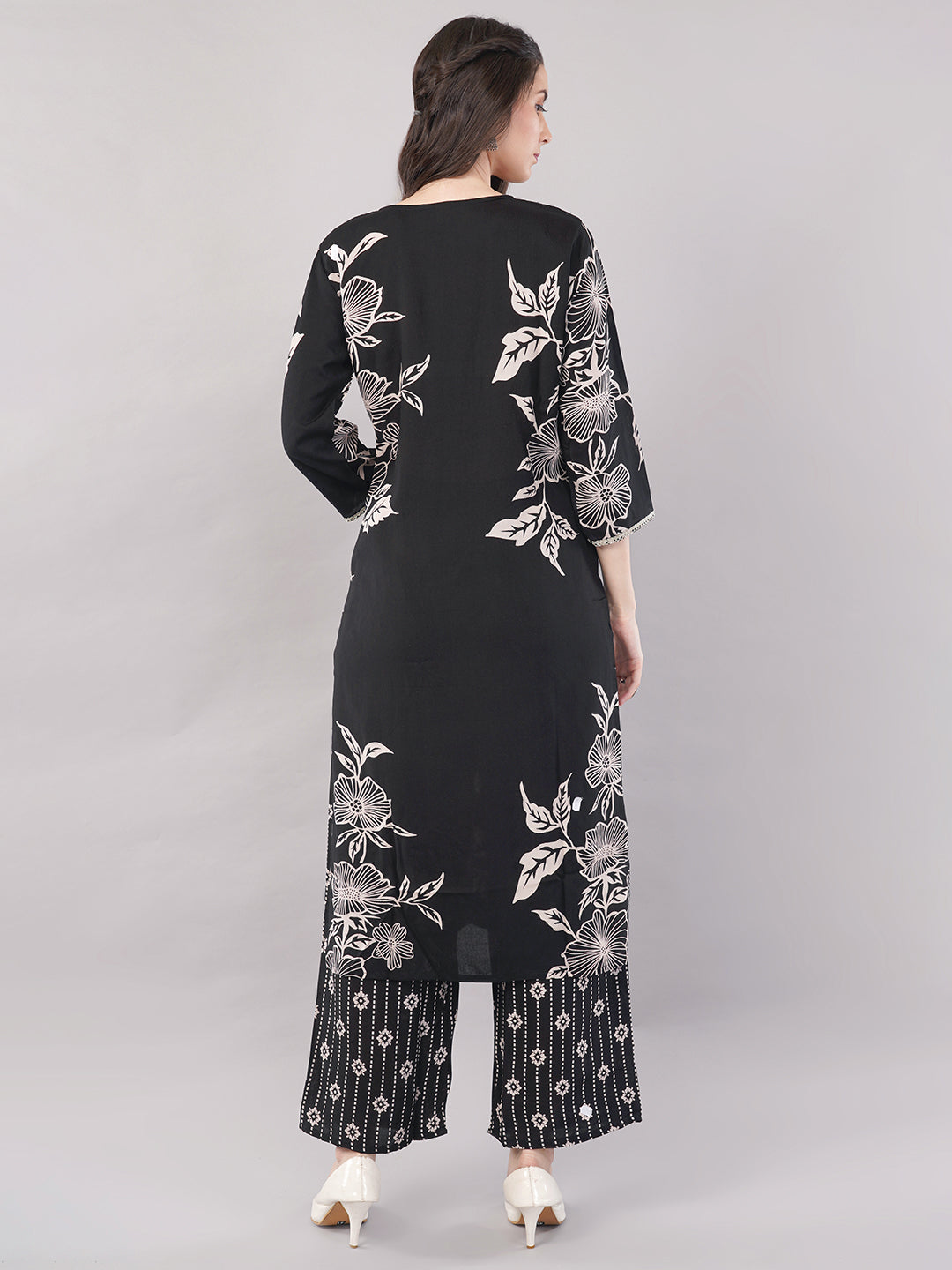 Black cotton Floral Printed Embroidered Kurta Set with Dupatta