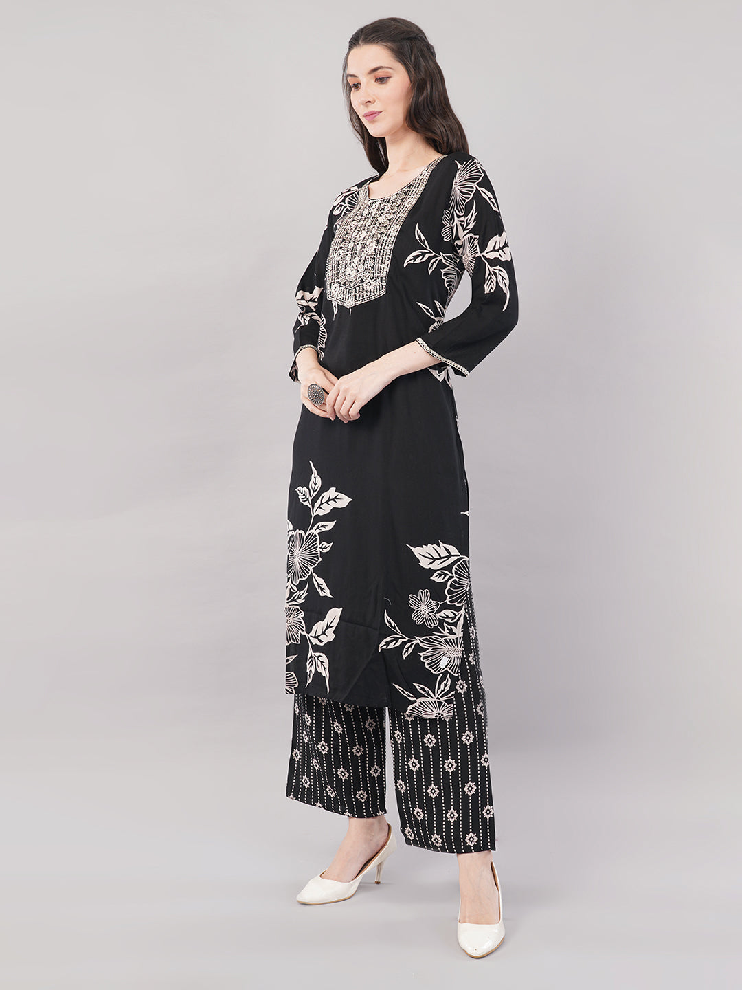 Black cotton Floral Printed Embroidered Kurta Set with Dupatta