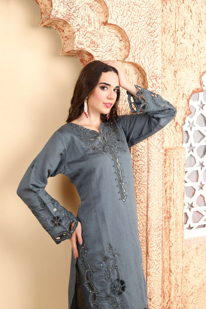 Elegant Grey Embroidered Kurta Set with Dupatta and Intricate Lace Detailing