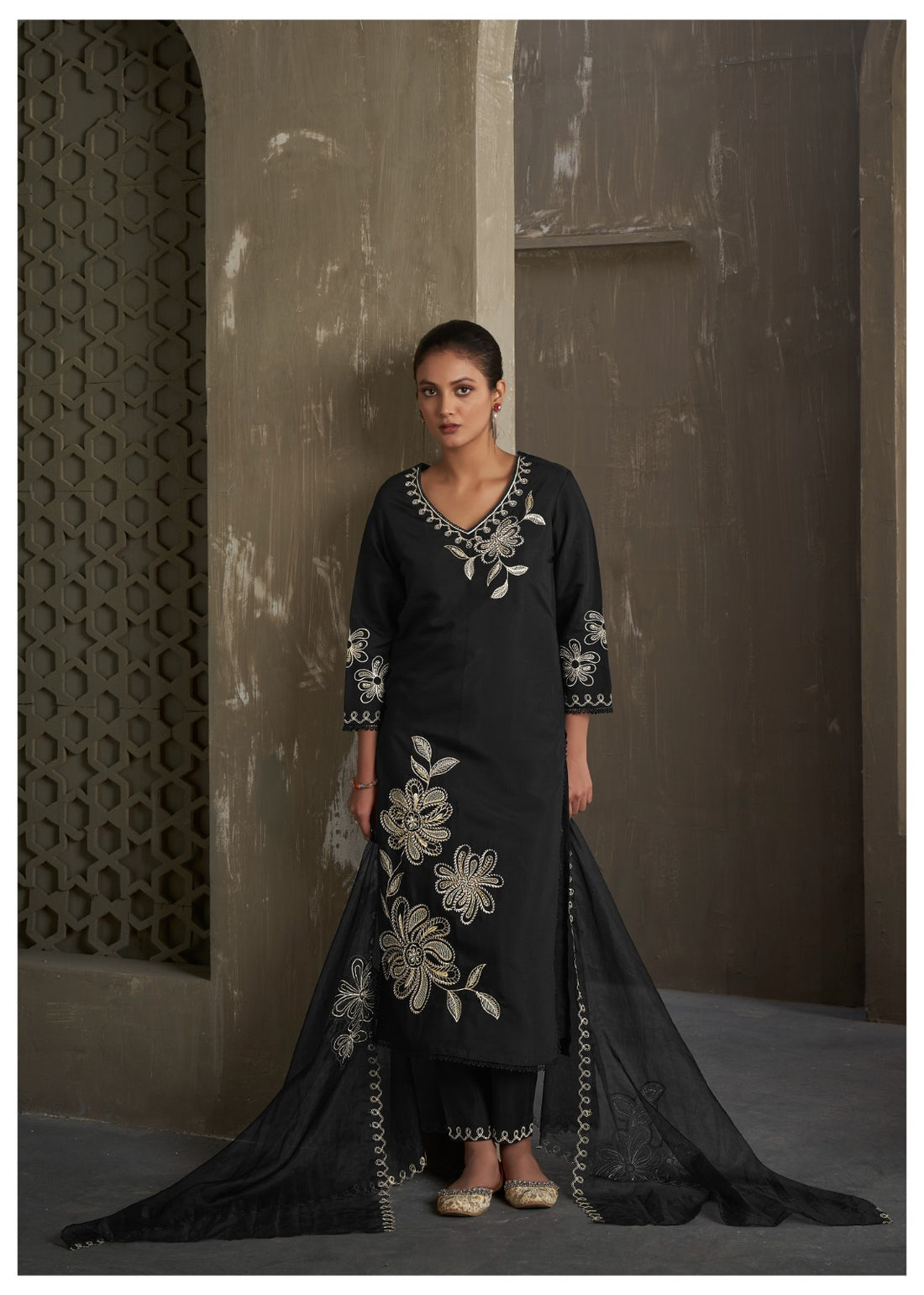 BLACK ELEGANCE Sophisticated Traditional Ensemble