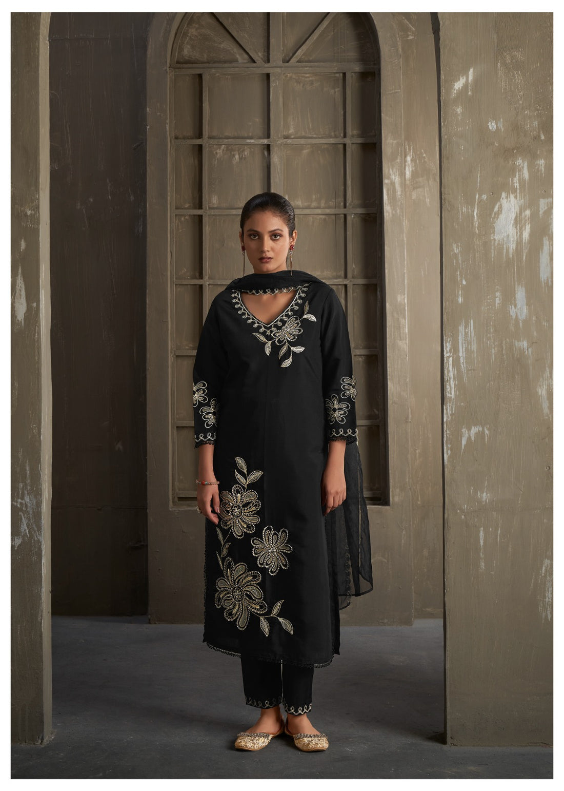 BLACK ELEGANCE Sophisticated Traditional Ensemble