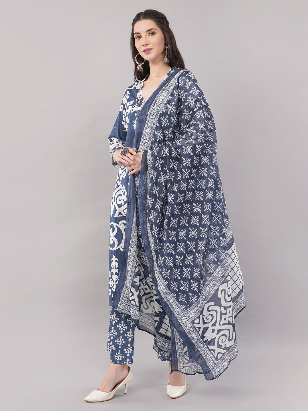 Indigo blue &amp; white Handblock Printed Straight Kurta Set with Dupatta
