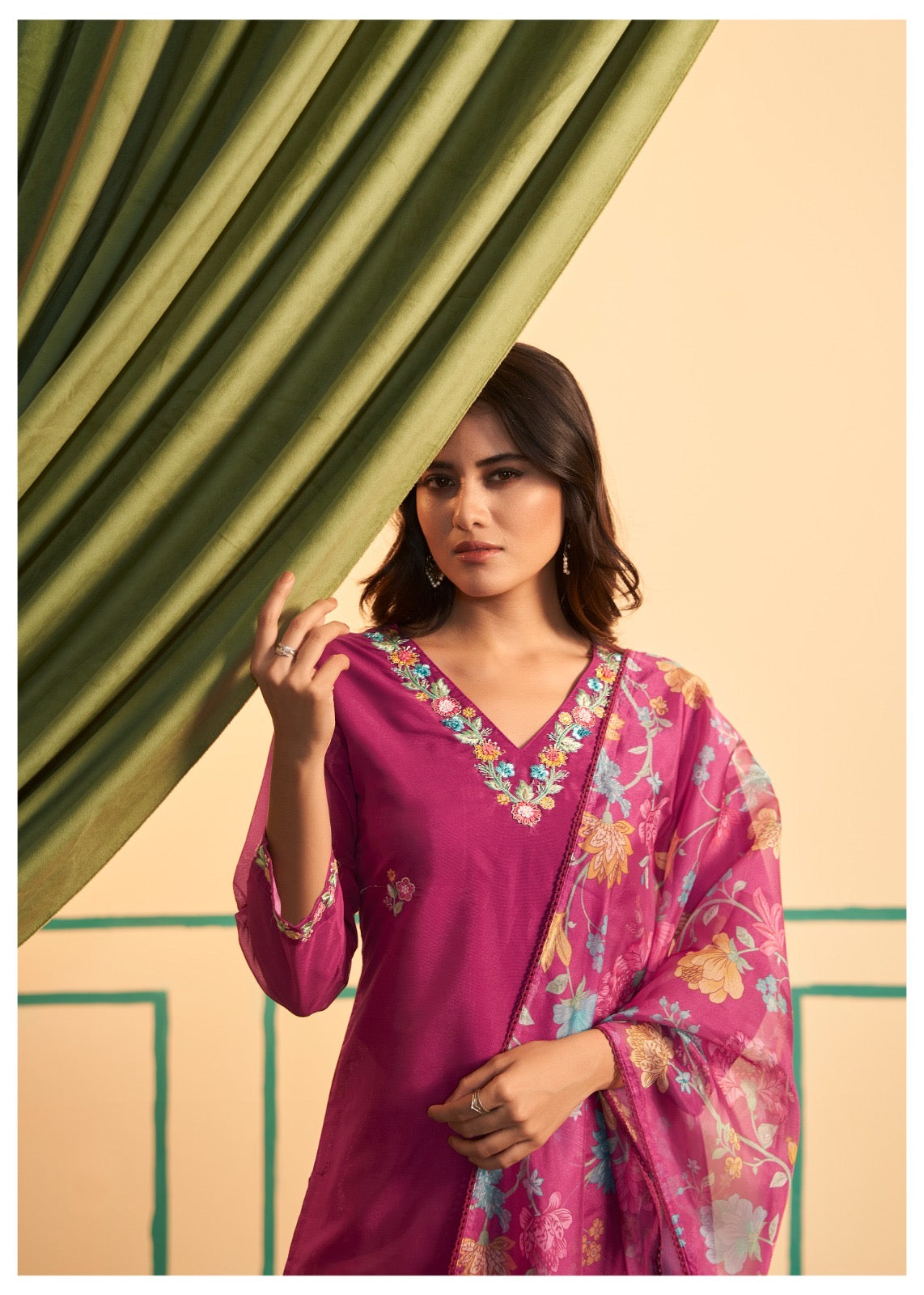 Make a striking statement with this elegant Kurta, Pant, and Dupatta Set, a perfect blend of luxury and sophistication for festive occasions and
formal gatherings.